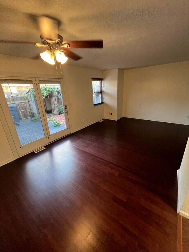 Photo - Three Bedroom in West Chester! Casa