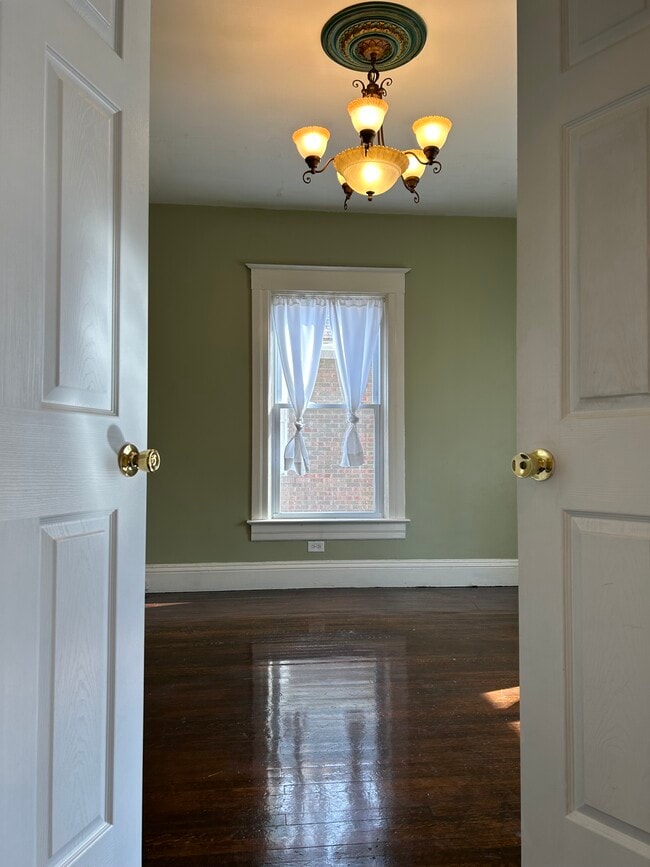 Photo - 503 W Allen St Unit 1