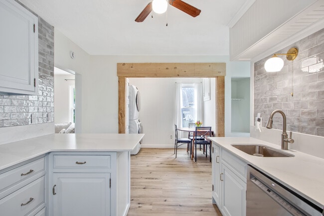 Photo - 34 Livingston St