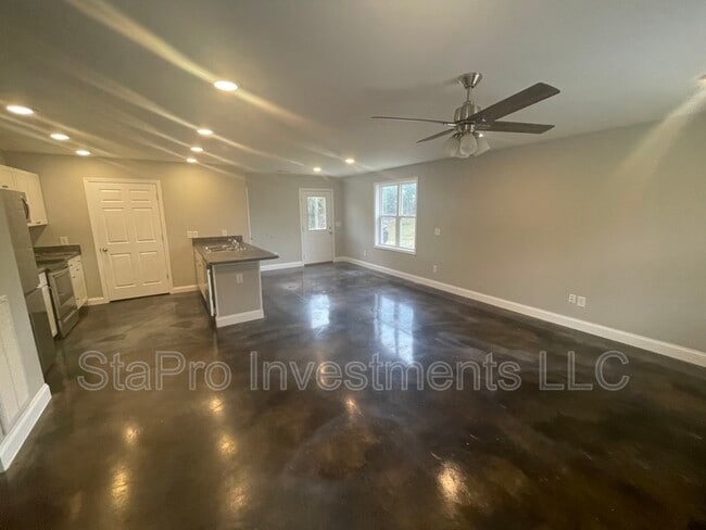 Photo - 65 McMurtry Rd