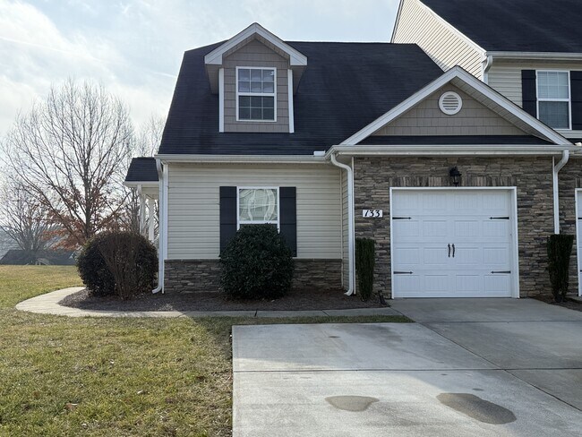 Photo - 133 Penry Ln