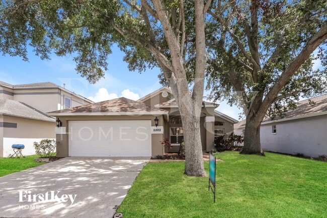 Building Photo - 2202 Cattleman Dr