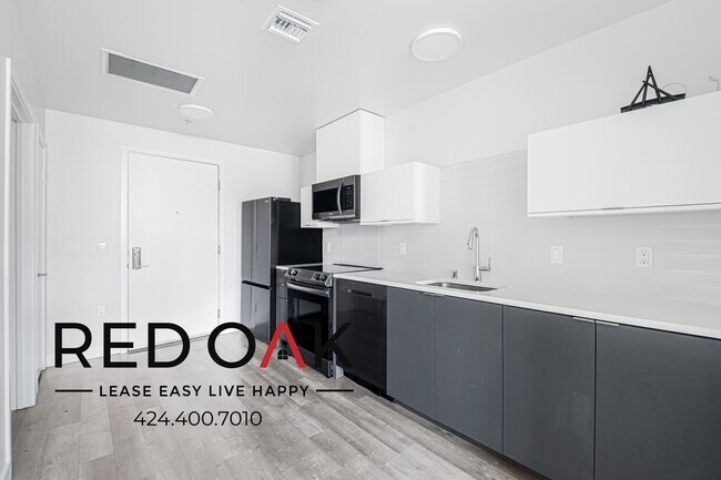 Photo - 700 N Spaulding Ave Unit 210