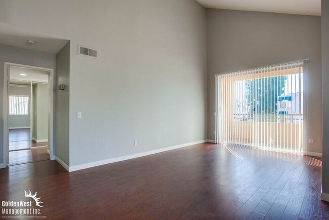 Photo - Charming 2Bdm 2Ba Condo in The Venetian Community of La Jolla