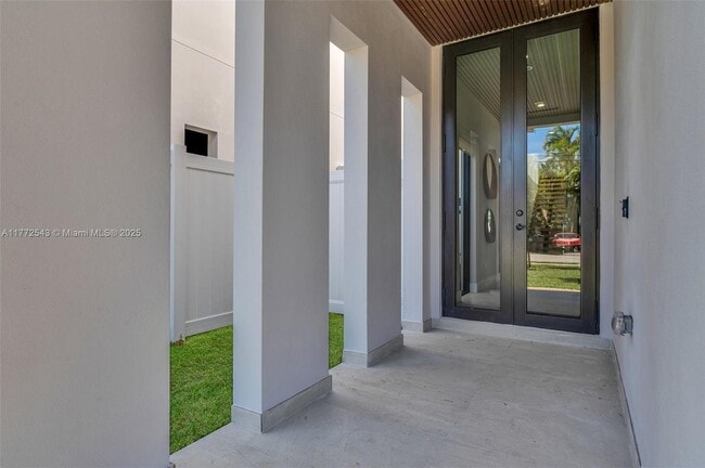 Photo - 920 NE 17th Ave
