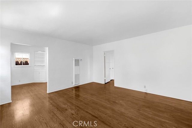 Photo - 1367 N Mentor Ave