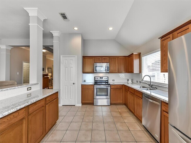 7611 Waterlilly Ln - House for Rent in Pearland, TX | ForRent.com
