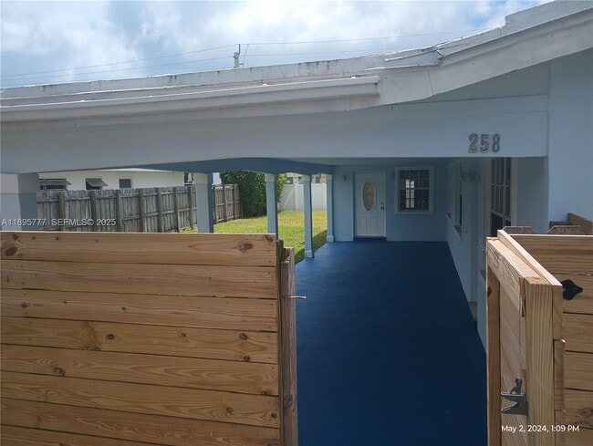 Building Photo - 258 Neptune Ave Unit N