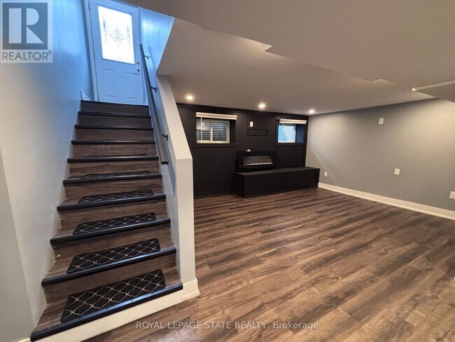 Photo - 185 Bonaventure Dr