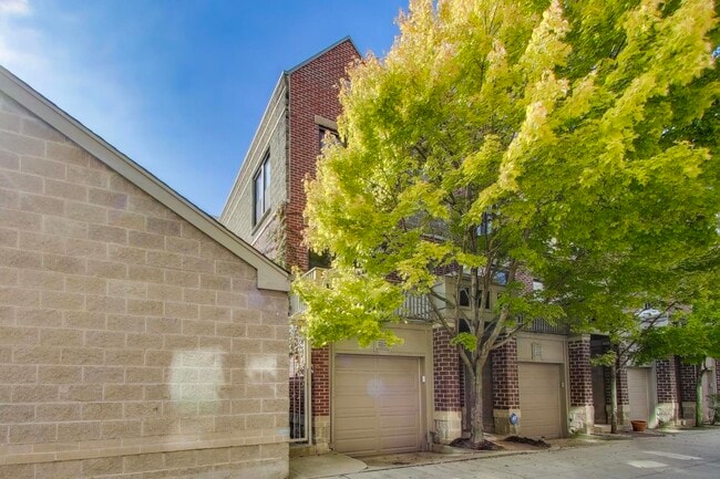 Photo - 2743 N Wayne Ave