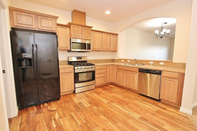 Photo - 2122 W Pine Ave