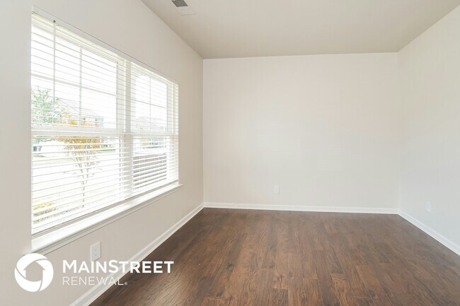 Photo - 8129 Dennis Fox Ln