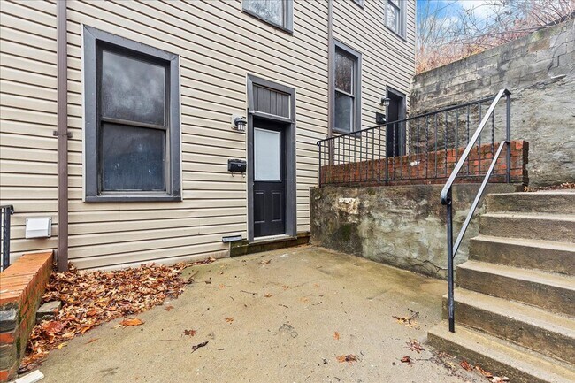 Photo - 1914-1918 B Street Unit 1916