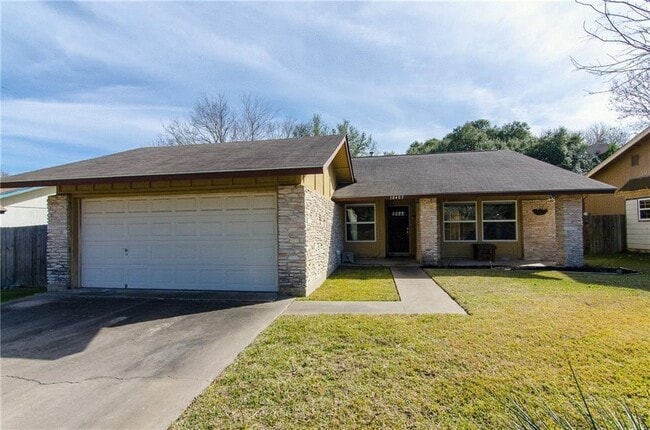 Building Photo - 10405 Firethorn Ln