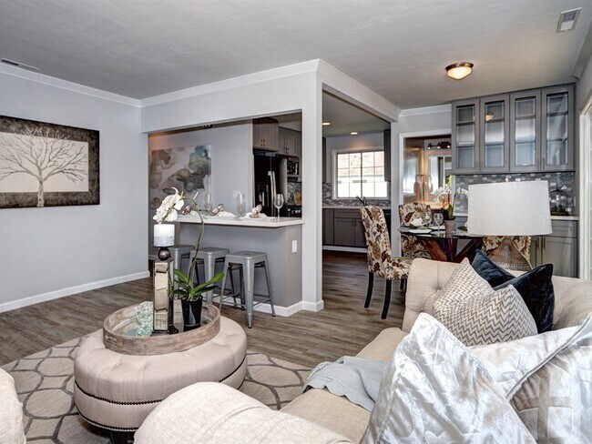 Photo - 1545 Walnut Grove Ave