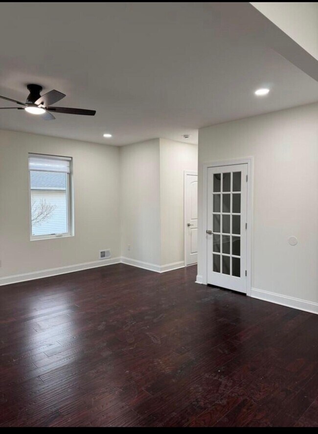 Photo - 3455 La Salle Dr