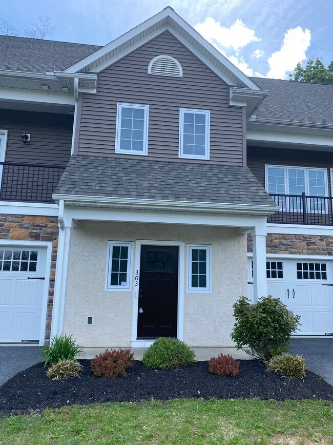 Two car garage - 303 Landon Way