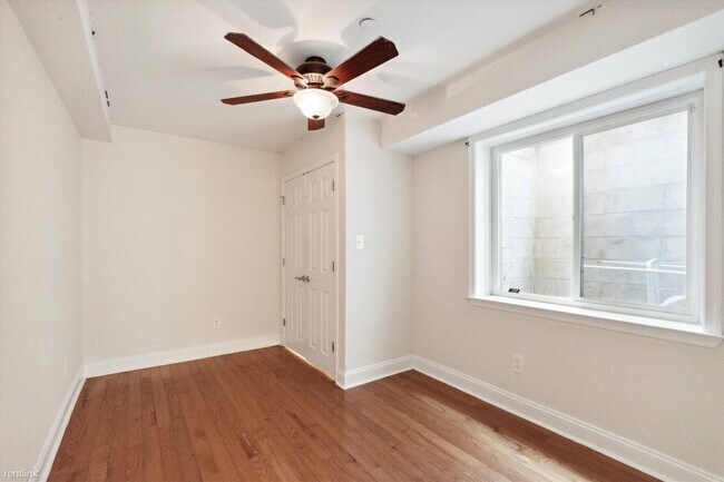 Photo - 4 br, 3 bath Duplex - 1424 WILLINGTON ST U...