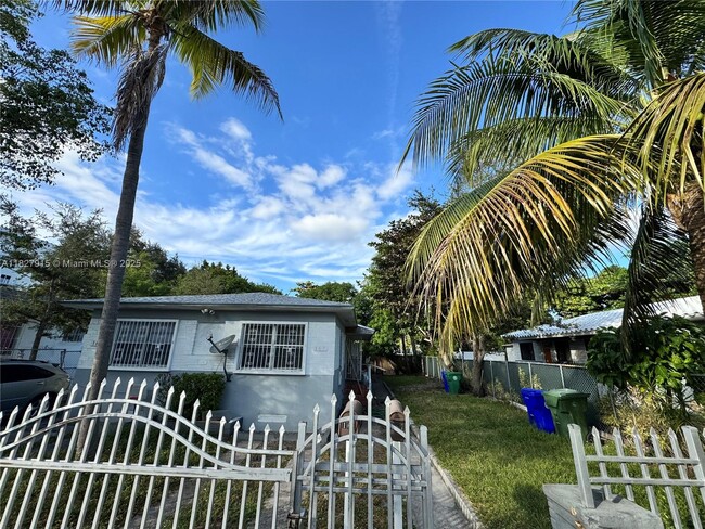Photo - 167 NW 56th St Apartamento Unidad 169