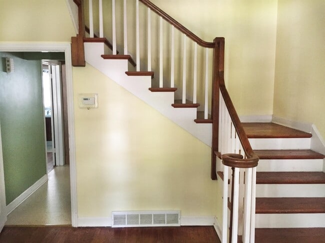 Photo - 354 Ferson Ave