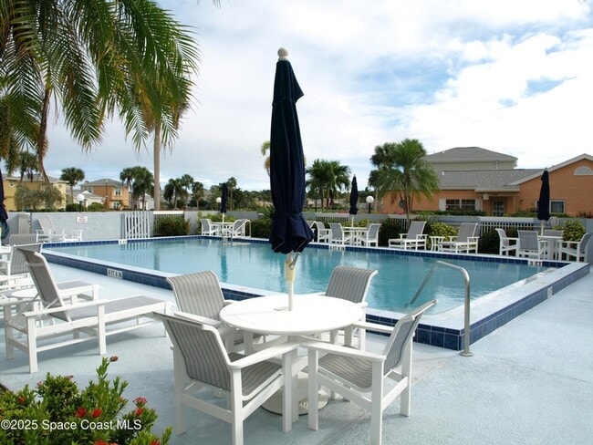 Photo - 1485 Malibu Cir NE