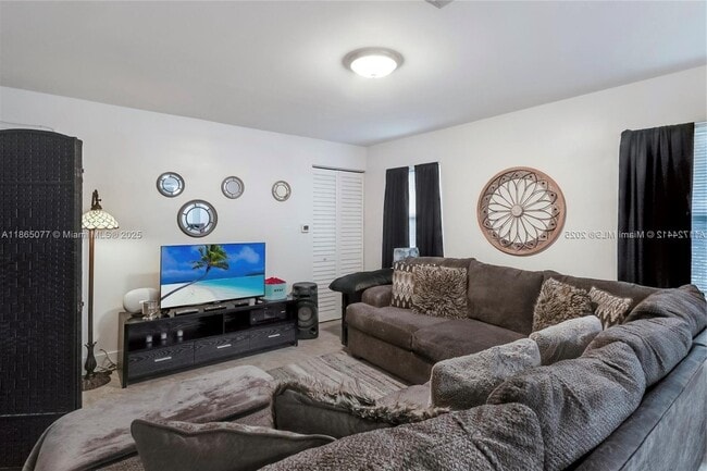 Building Photo - 219 NW 7th Ct Unit 2 Rental