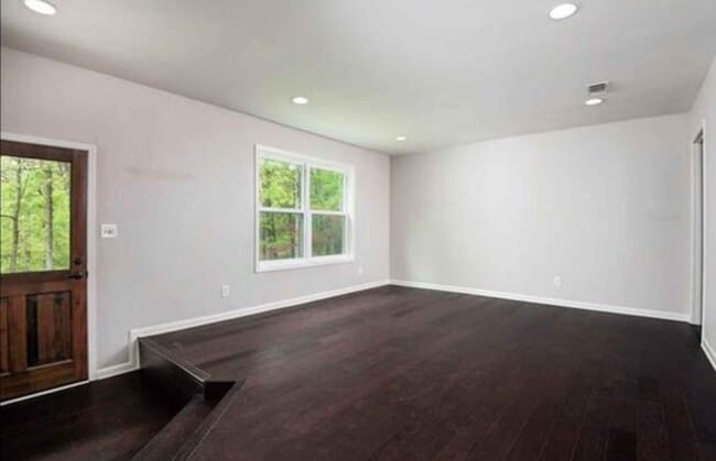 Photo - Room for rent