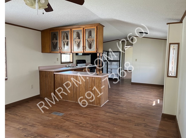 Photo - 2065 E Lakeside Dr