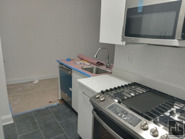 East 81st St - East 81st St Apartamento Unidad 4D