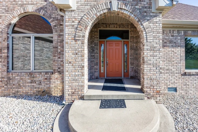 Photo - 256 W Brookville Rd