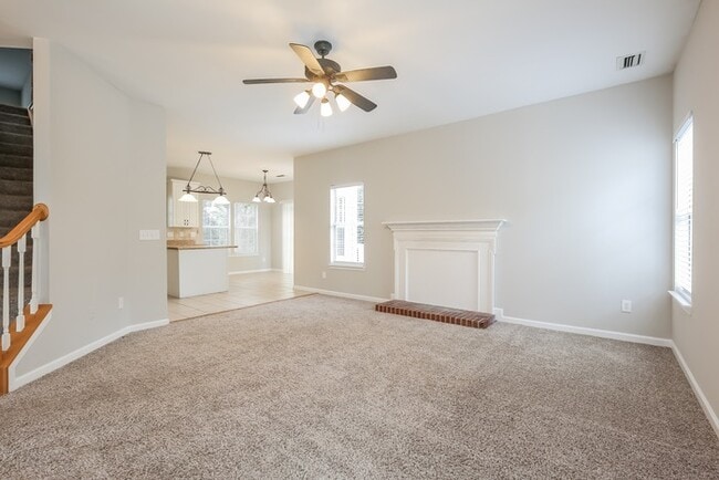 Photo - 117 Misty Crest Cir