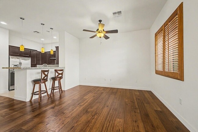 Photo - 124 N California St