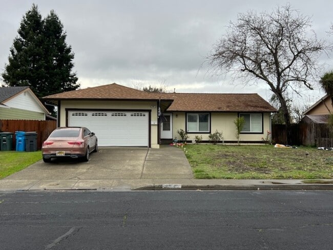 Photo - 954 Emily Ave