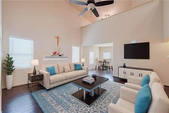 Photo - 1810 Emerson Ridge Dr Casa