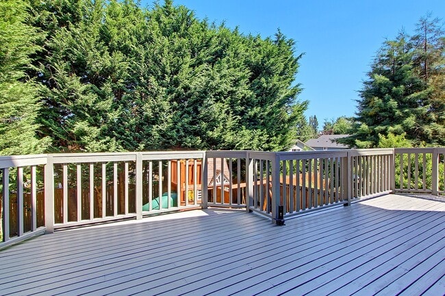 Photo - 915 Cleveland Ave