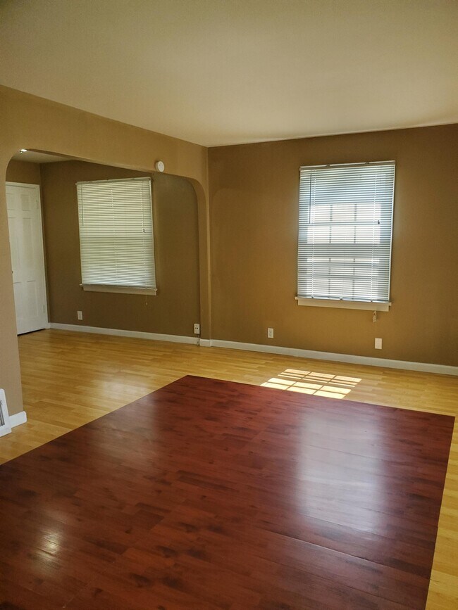 Photo - 6040 Cascade Dr