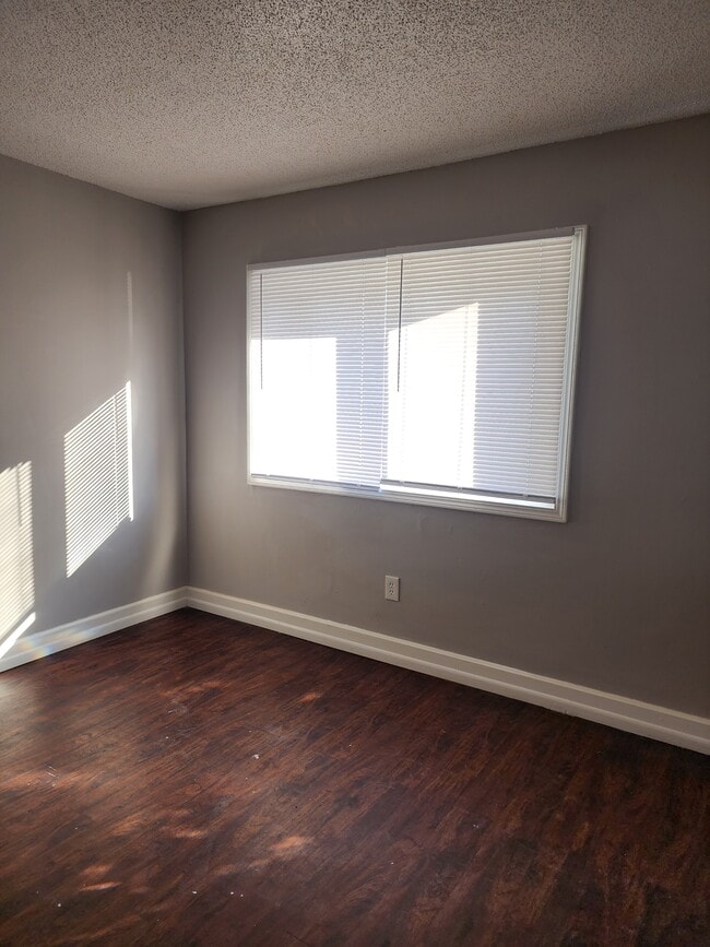 Photo - 8619 Republic Ave