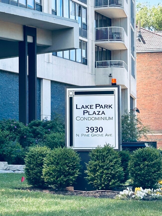 Photo - 3930 N Pine Grove Ave Unit 2602