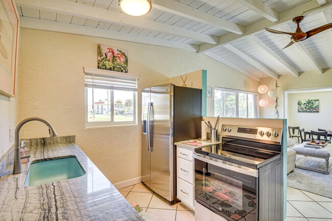 Photo - 102 Essex Dr Unit SI ID1545919P