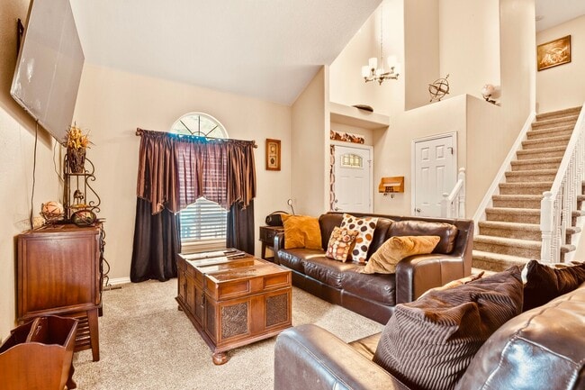 Photo - 2921 S Tower Way