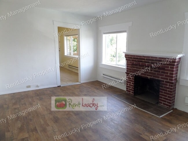 Photo - 6523 35th Ave SW Unit #A