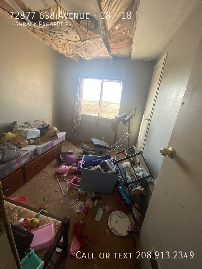 Photo - 72877-72638 638 Ave