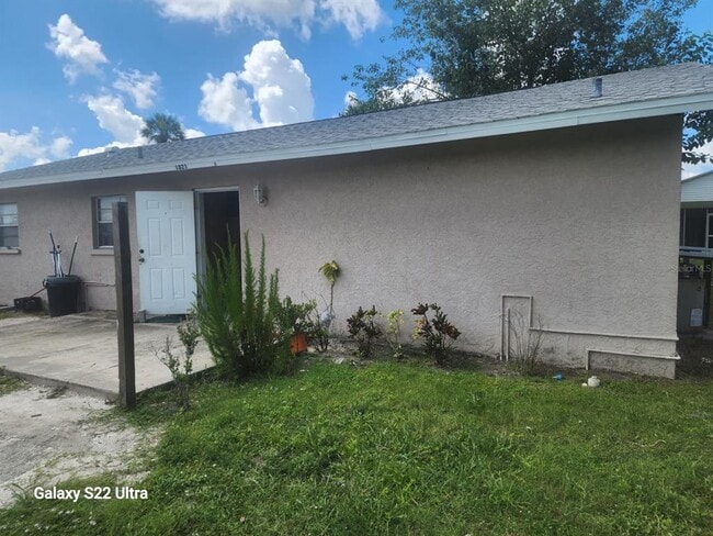 Building Photo - 1817 Los Pinos Rd Rental