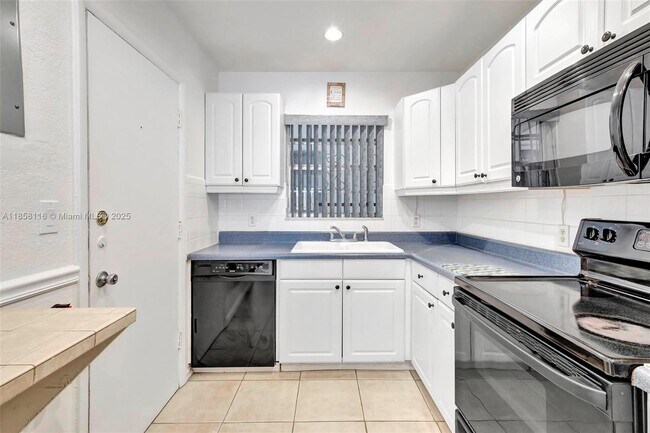 Building Photo - 1939 Jefferson St Unit 203 Rental