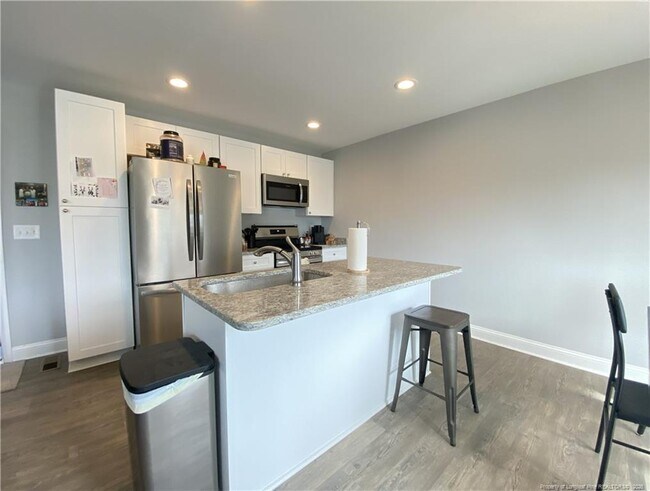 Photo - 900 Allstar Ave