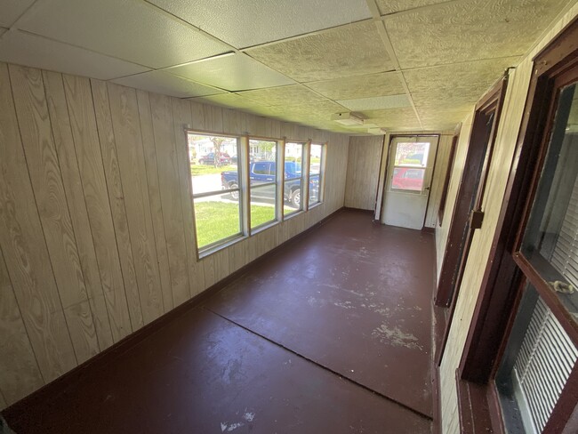 Photo - 219 Edwards St