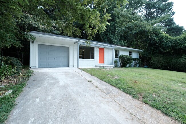 Photo - 85 Delmoor Dr NW