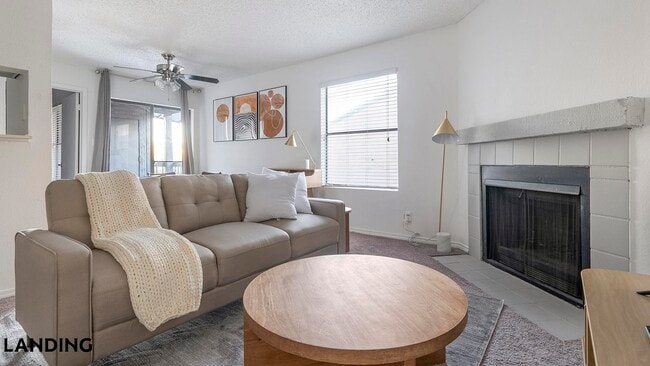 Photo - 1071 Clayton Ln Unidad M1012