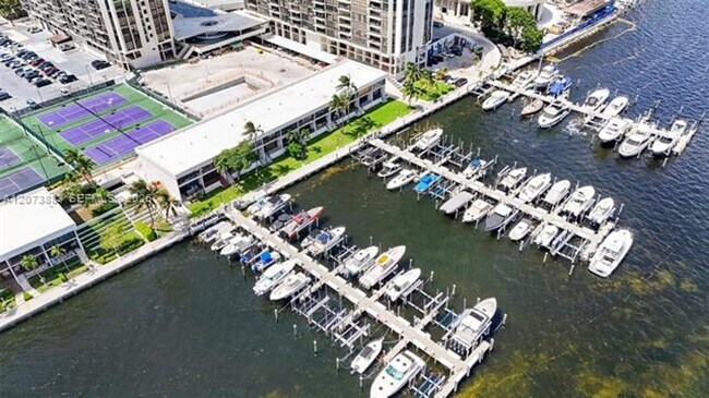 Photo - 1915 Brickell Ave