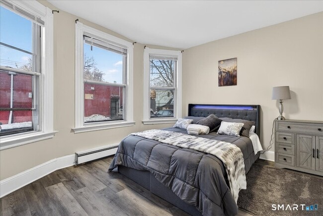 Photo - 393 Orchard St